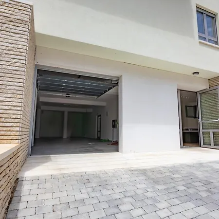 Beachfront Srzic Makarska