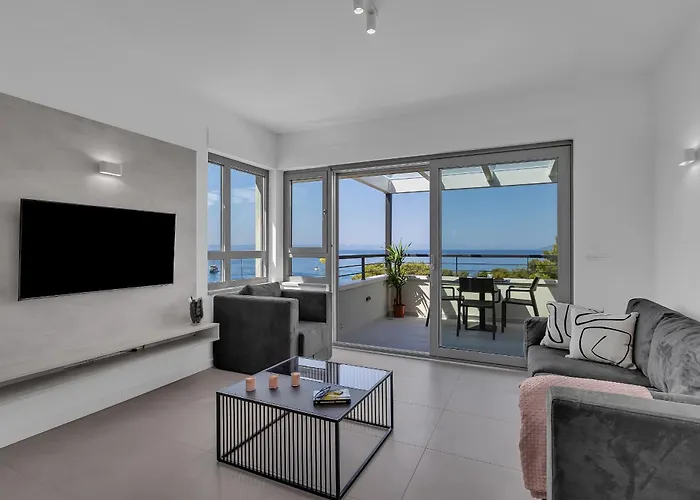 Beachfront Srzic * Makarska