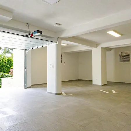 Apartamento Beachfront Srzic