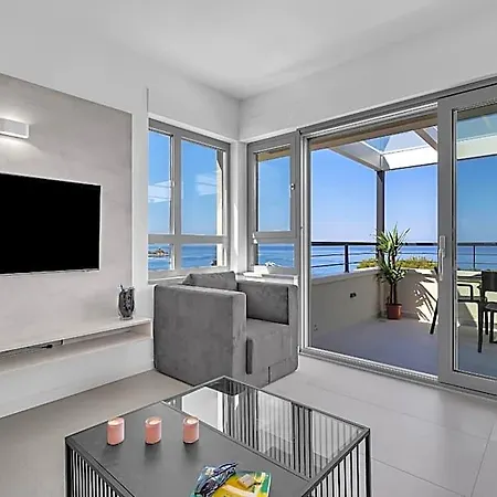 Apartment Beachfront Srzic *