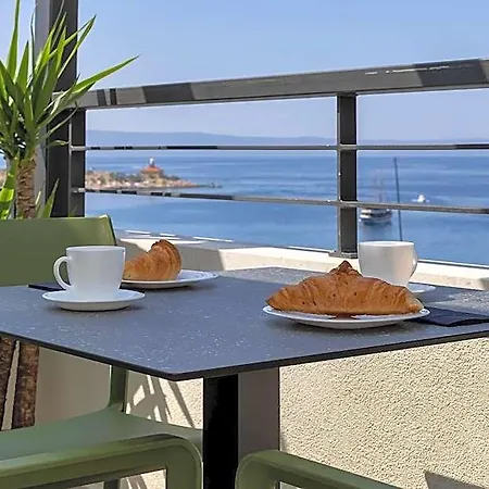 Beachfront Srzic *