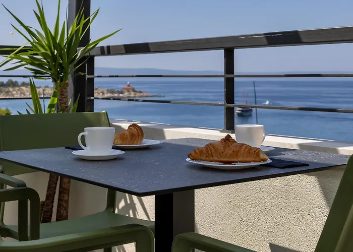 Beachfront Srzic Makarska